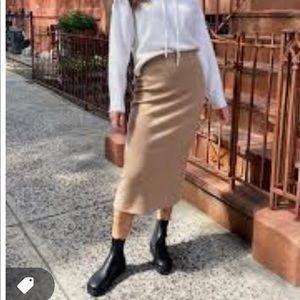 Aritzia Babaton The Group Johan Wool Skirt in Heather Light Camel, Size M, NWT